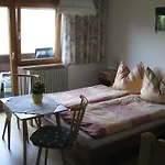 招待所 斯坦勒纳尔旅馆 *